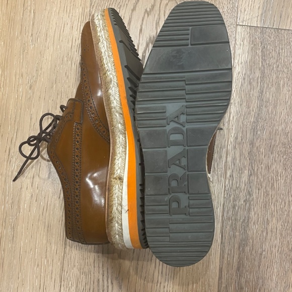 Prada oxfords barely worn size 6 - Picture 8 of 8